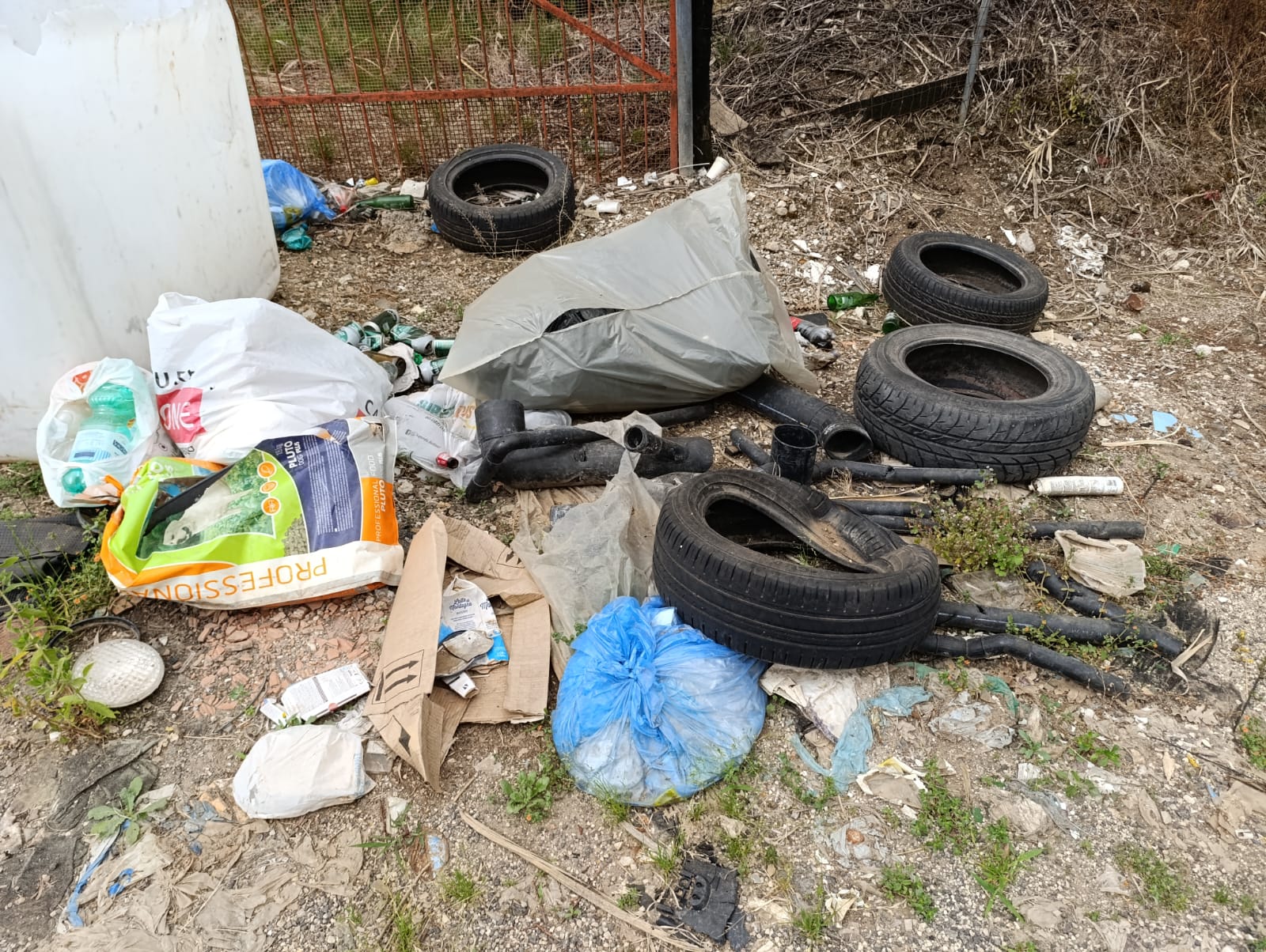 Discarica Abusiva Dei Rifiuti A Battipaglia: Il Video-denuncia Di CS